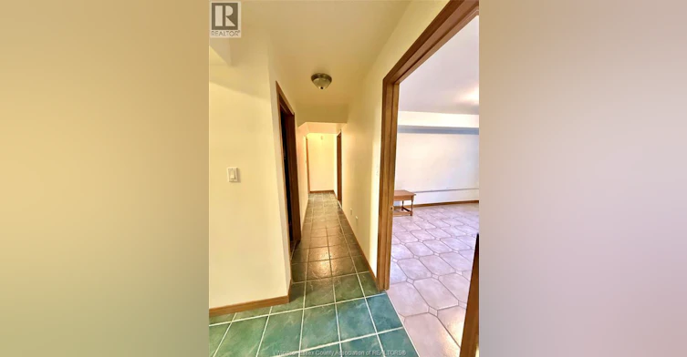 2360 Randolph, Windsor, ON, N9E 4A1 - 19