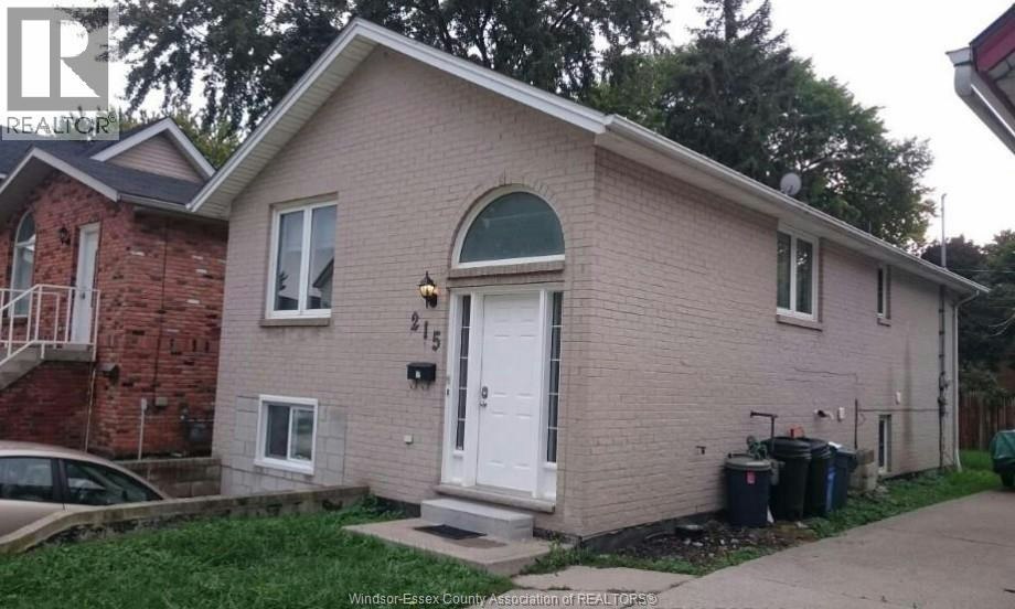 215 Rankin, Windsor, ON, N9B 2R4
