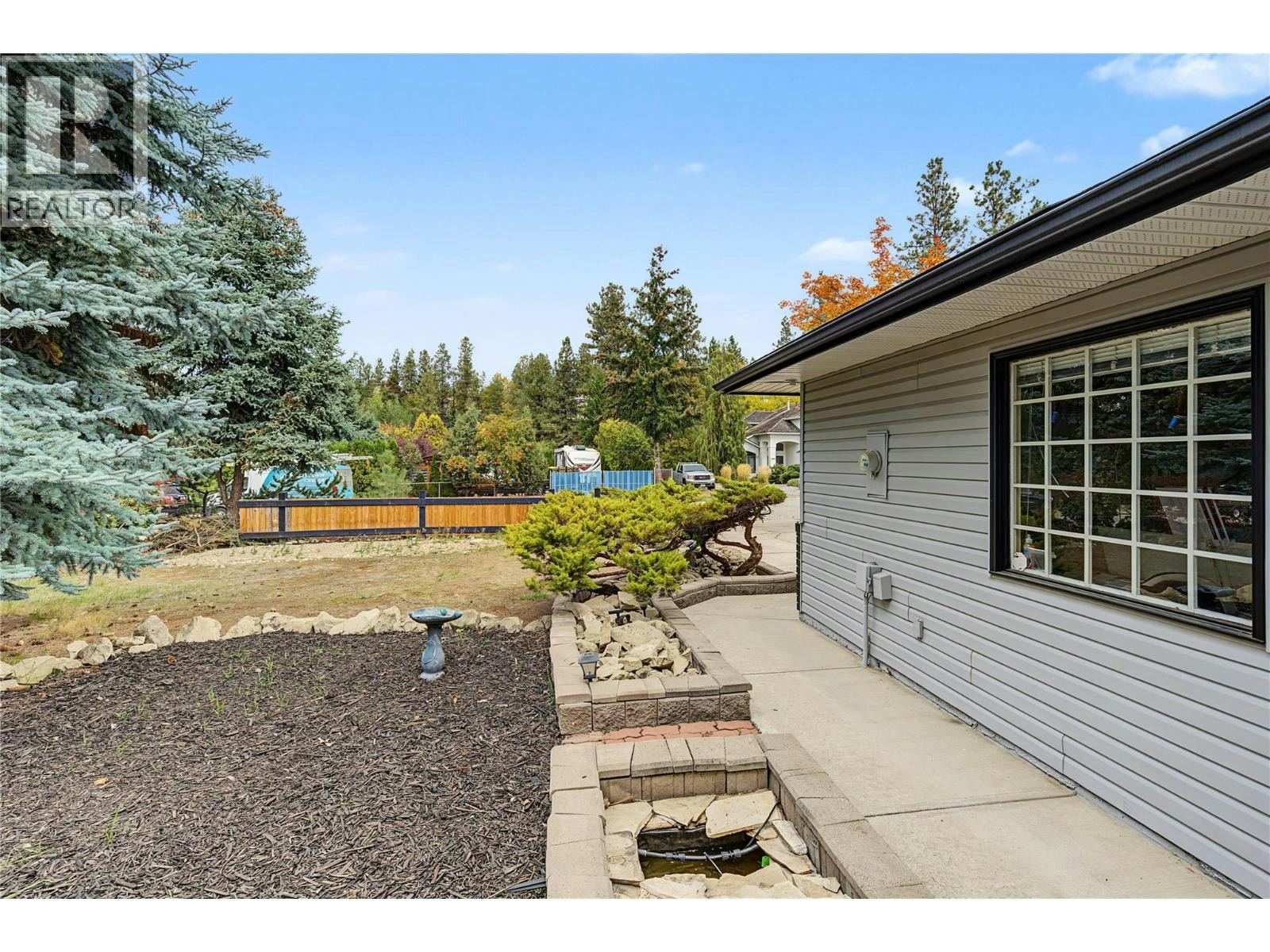 3745 Kimatouche Road, Kelowna, BC, V1Y 7R2 - 7