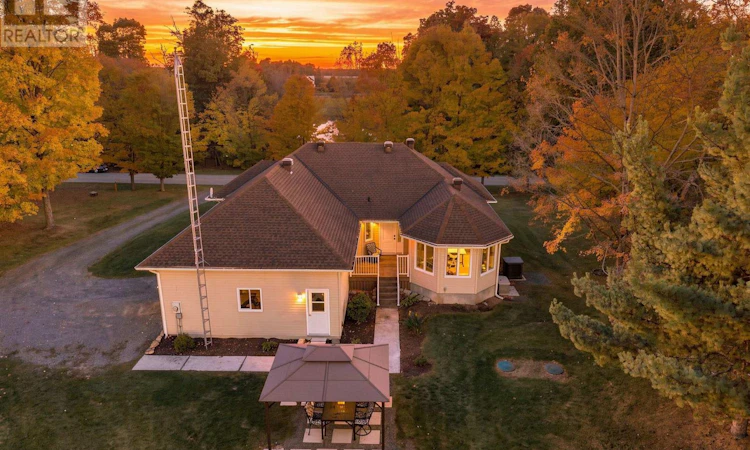 988 River Road