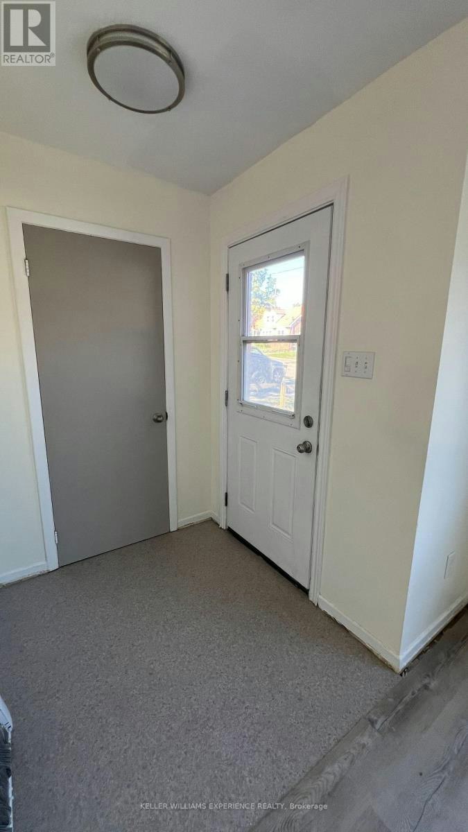 196 Owen Street, Barrie, ON, L4M 3J1 - 4