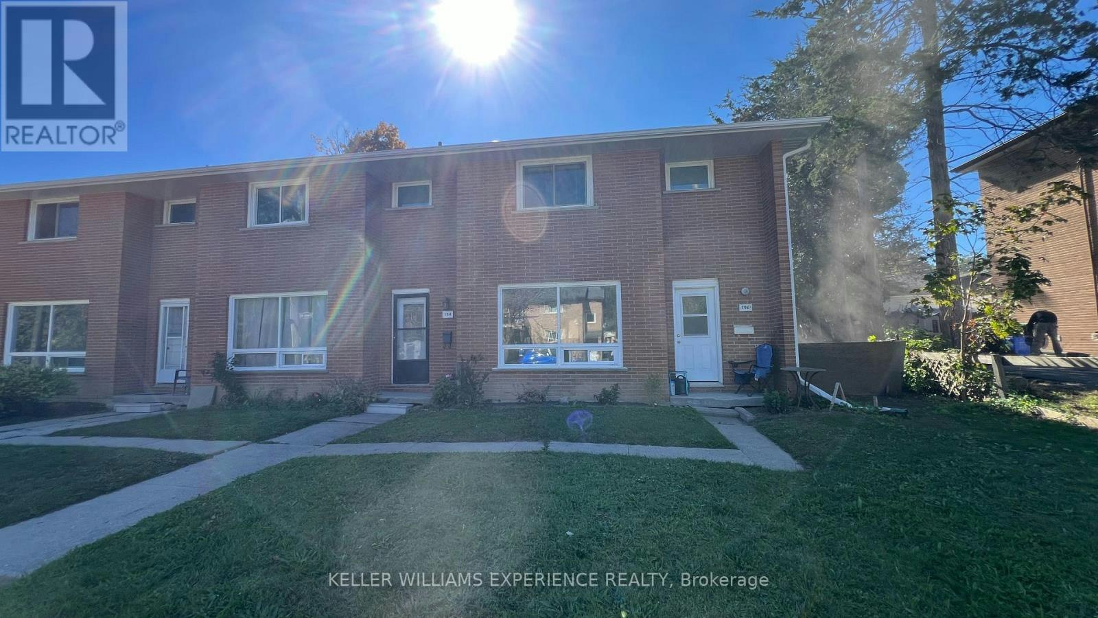 196 Owen Street, Barrie, ON, L4M 3J1