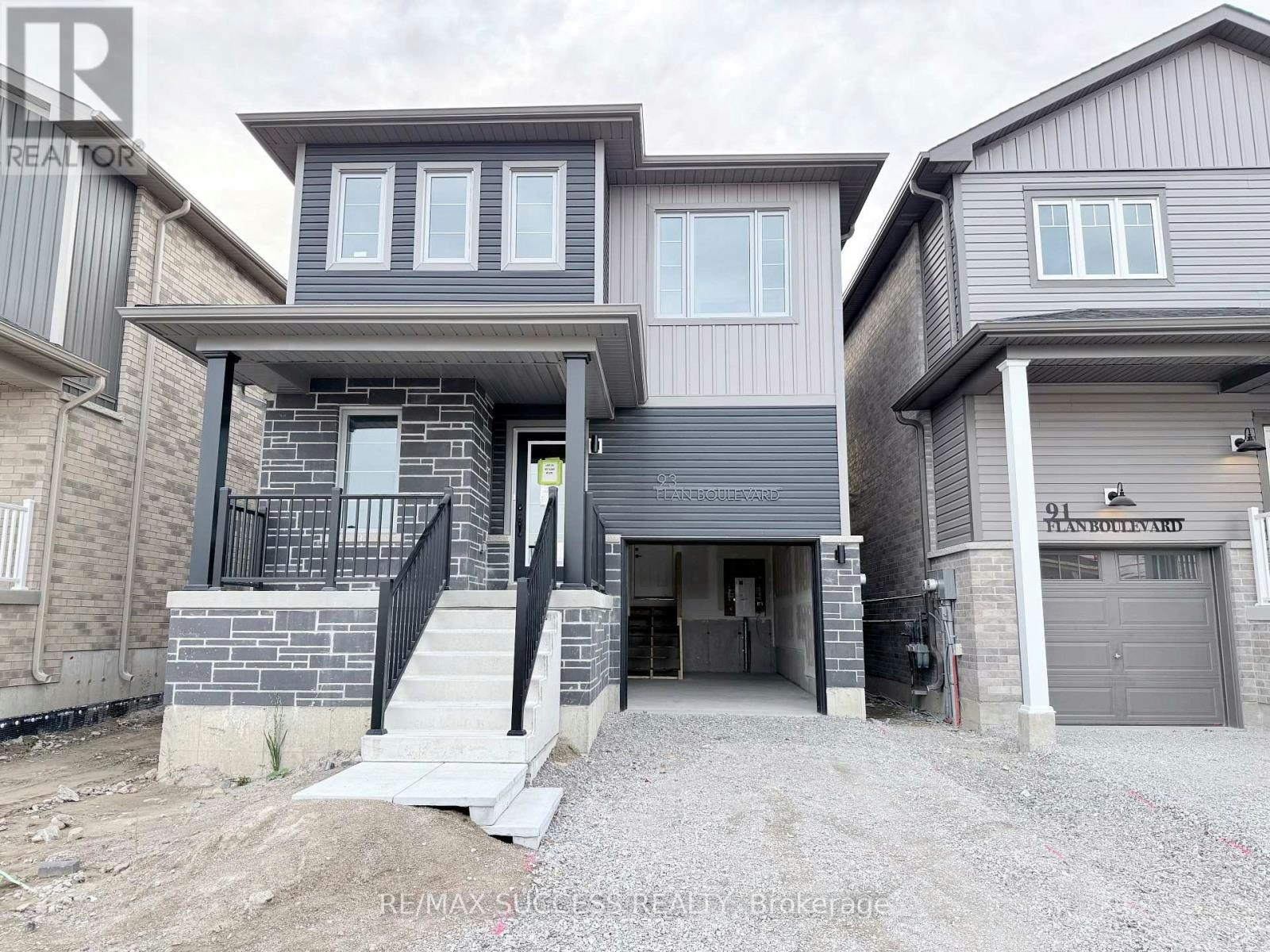 93 Flan Boulevard, Barrie, ON, L9J 0E1