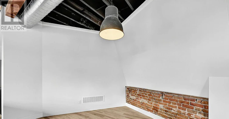PENTHOUSE-87 Main Street, Penetanguishene, ON, L9M 1S8 - 11
