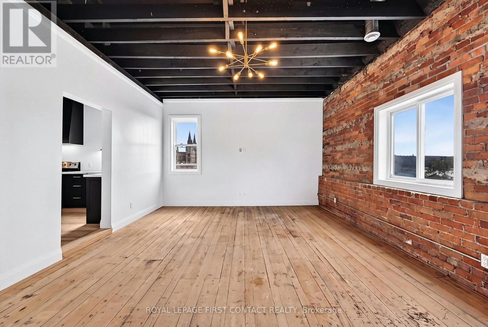 PENTHOUSE-87 Main Street, Penetanguishene, ON, L9M 1S8 - 18