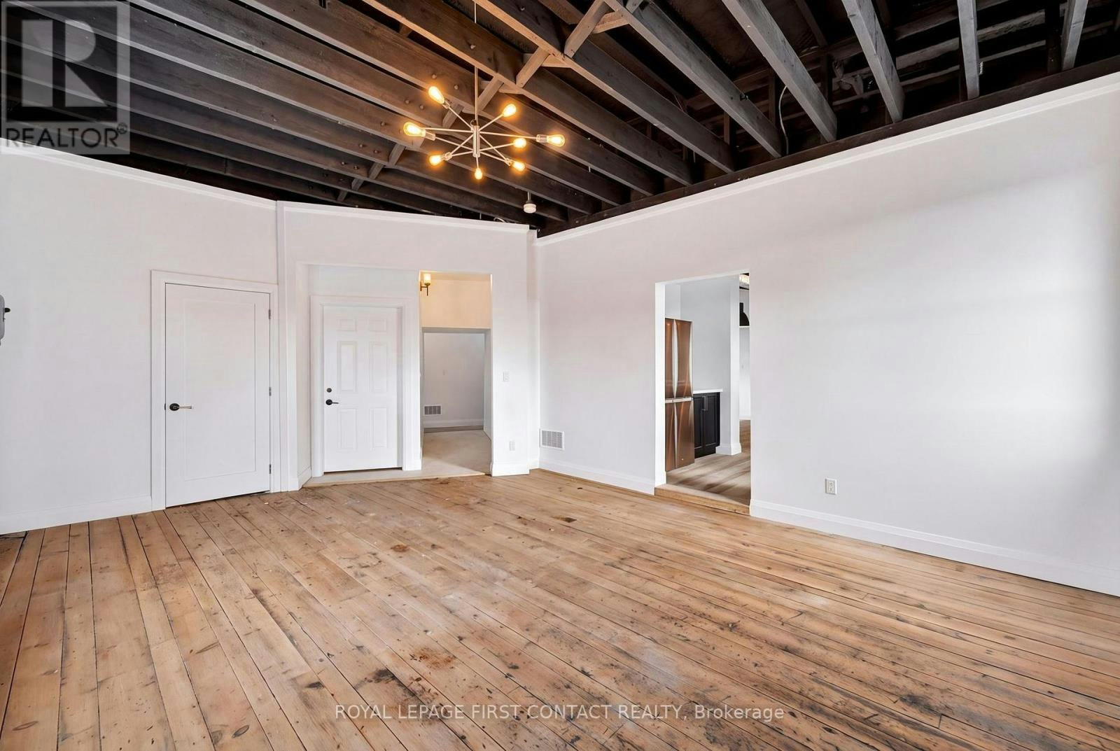 PENTHOUSE-87 Main Street, Penetanguishene, ON, L9M 1S8 - 16