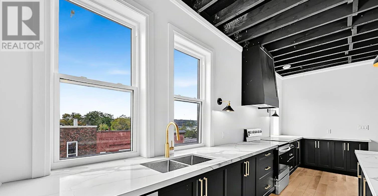 PENTHOUSE-87 Main Street, Penetanguishene, ON, L9M 1S8 - 8