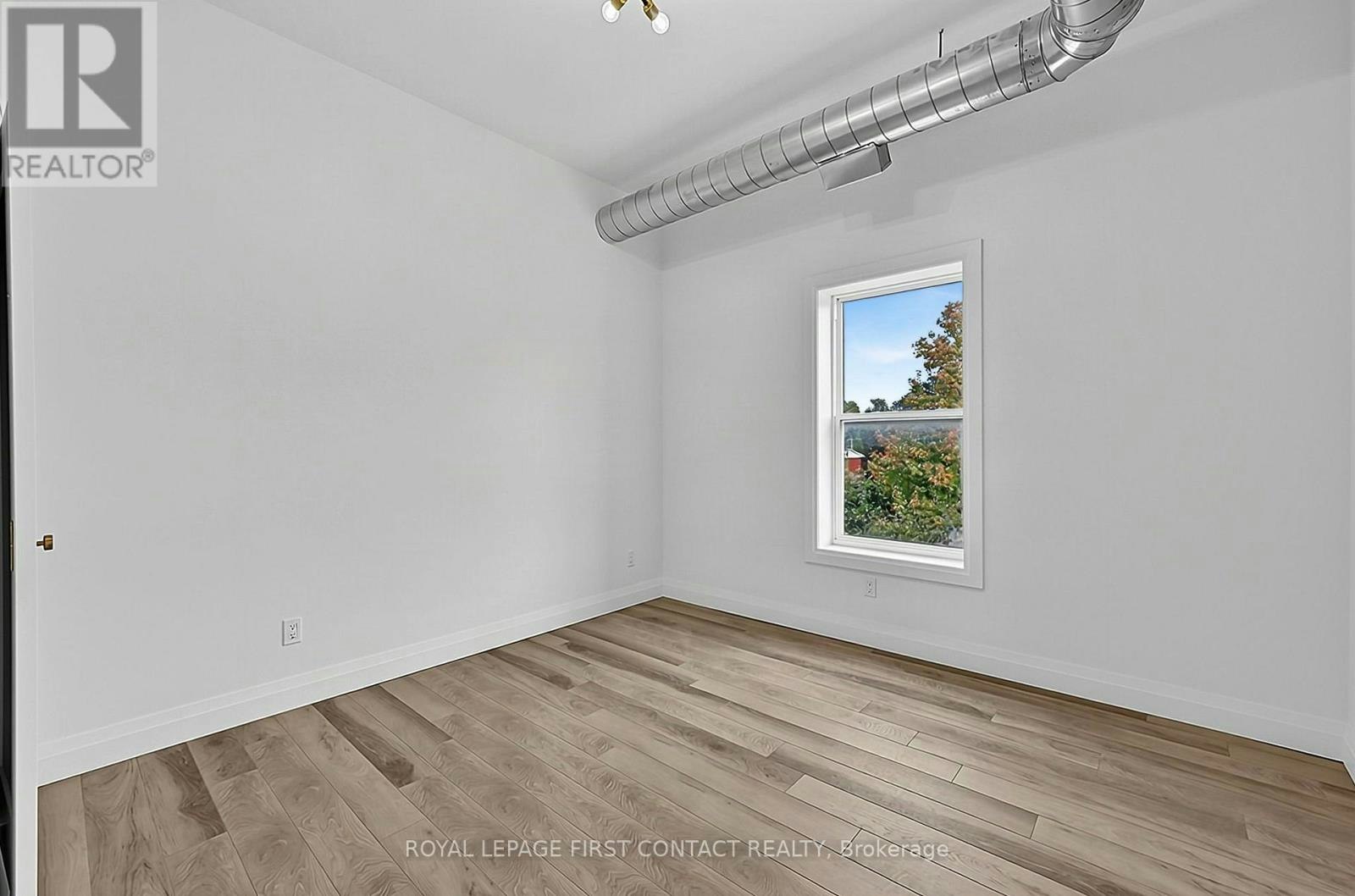 PENTHOUSE-87 Main Street, Penetanguishene, ON, L9M 1S8 - 22