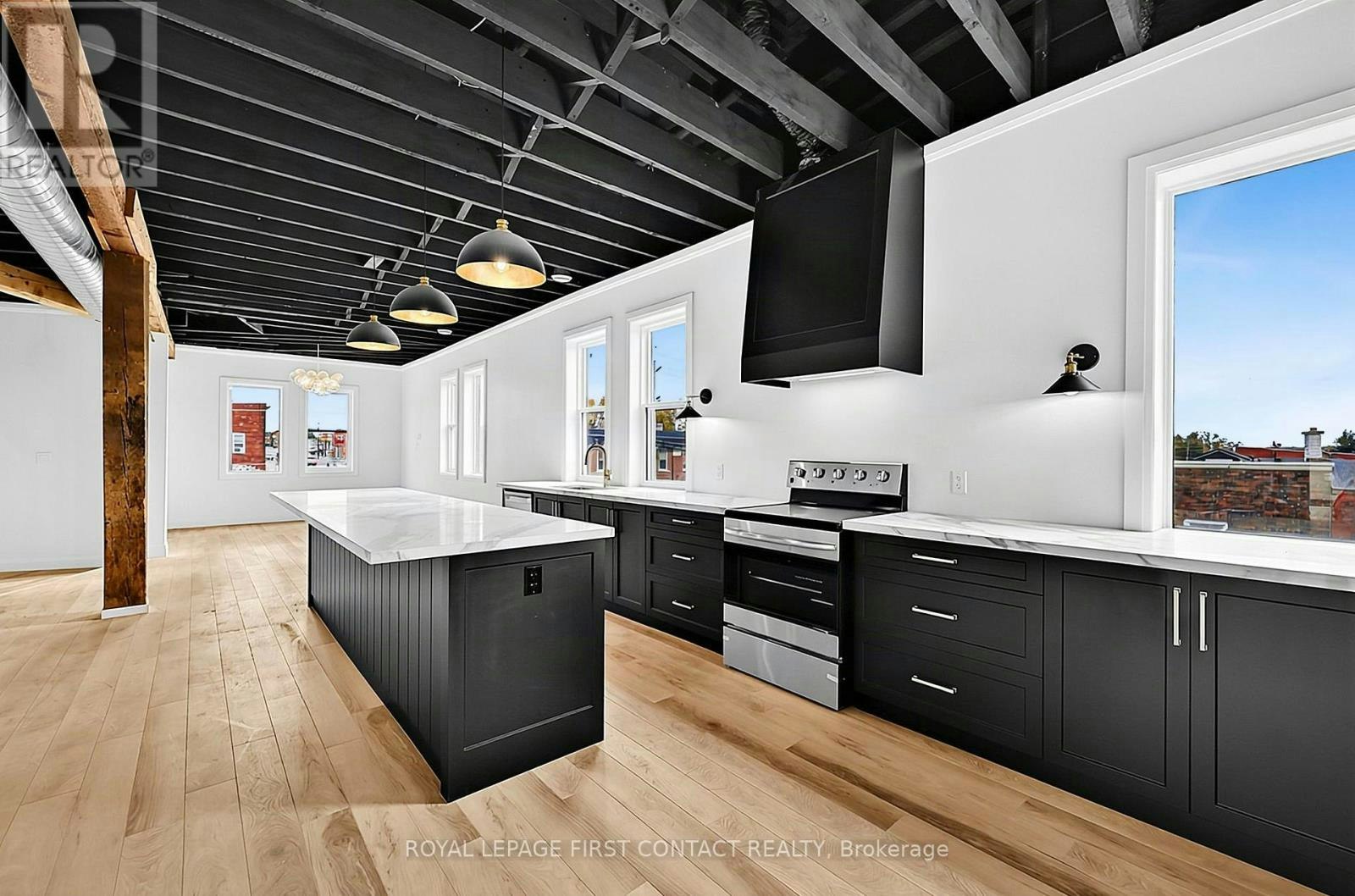 PENTHOUSE-87 Main Street, Penetanguishene, ON, L9M 1S8 - 3