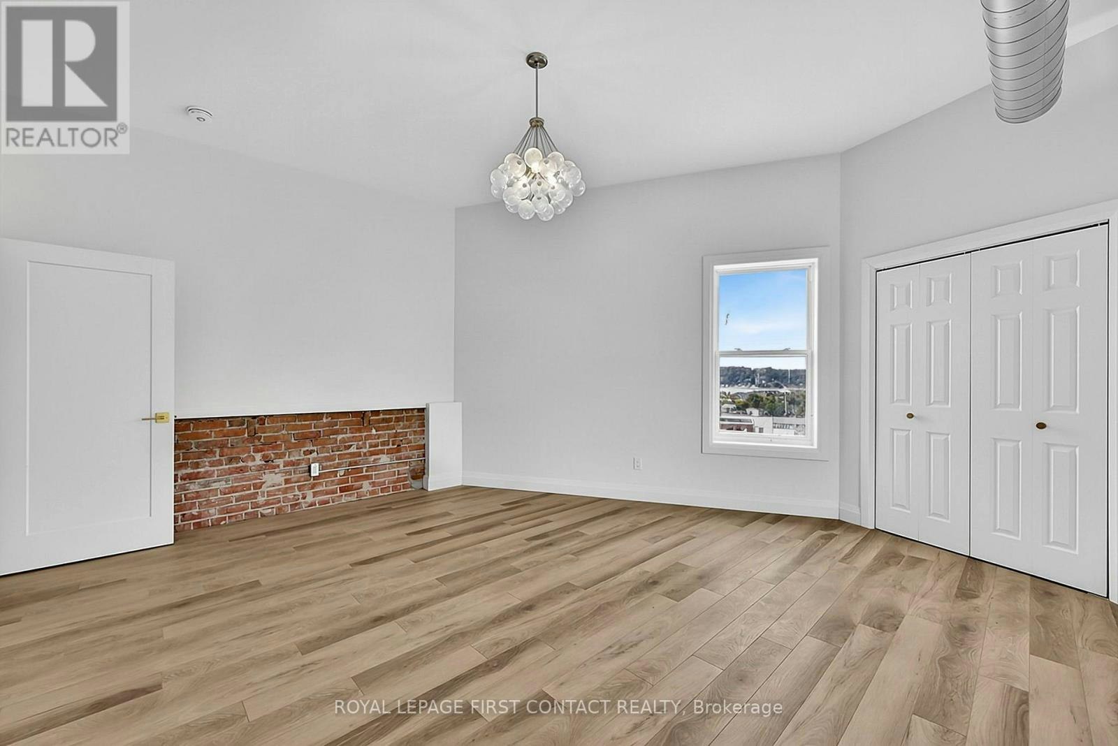 PENTHOUSE-87 Main Street, Penetanguishene, ON, L9M 1S8 - 24