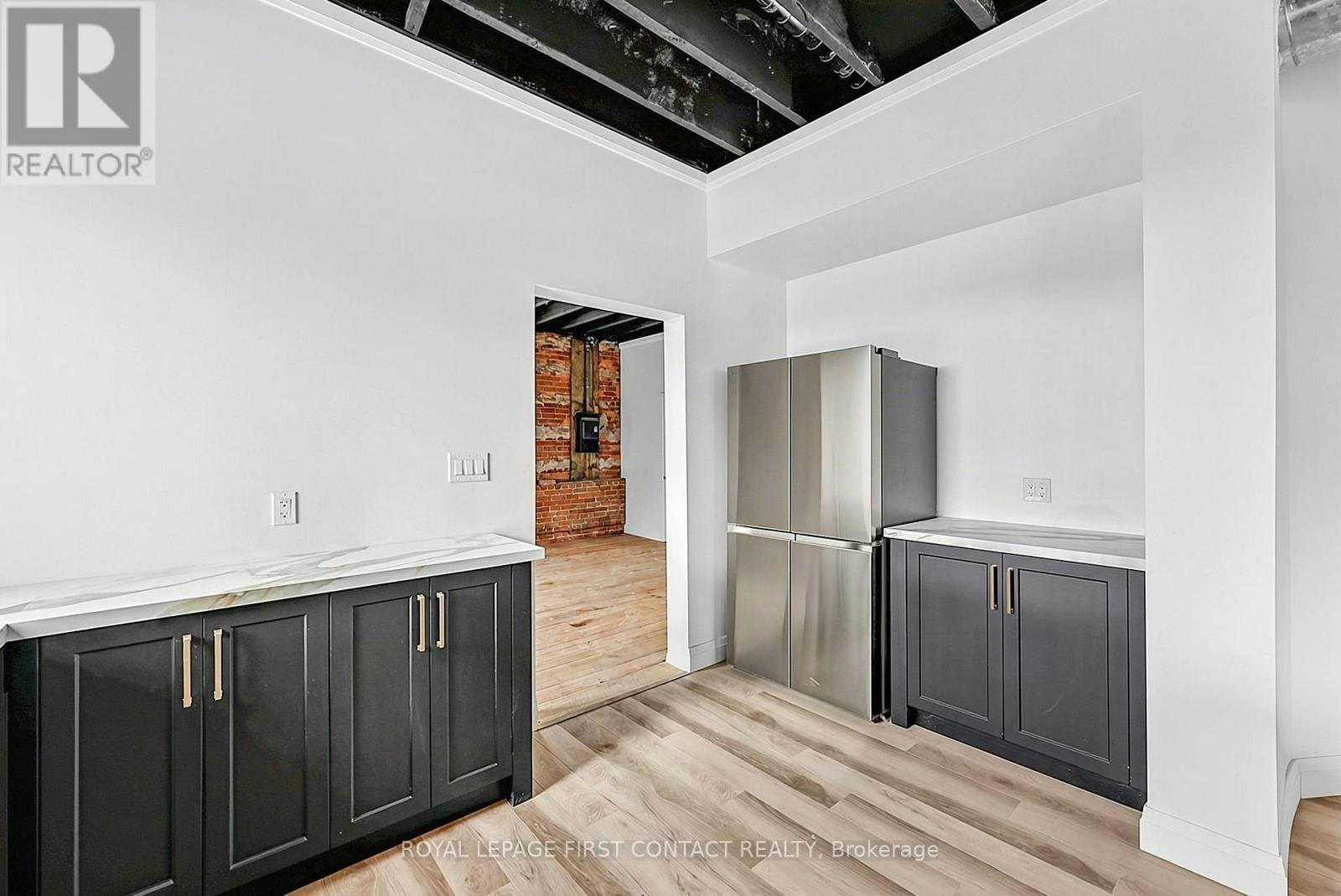 PENTHOUSE-87 Main Street, Penetanguishene, ON, L9M 1S8 - 10