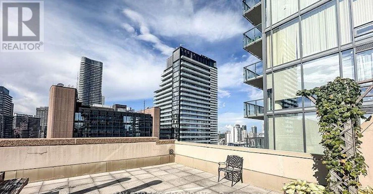 25 Grenville Street, Toronto, ON, M4Y 2X5 - 18