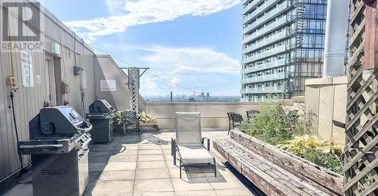 25 Grenville Street, Toronto, ON, M4Y 2X5 - 15
