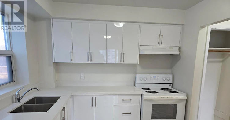 1-914 Sheppard Avenue W, Toronto, ON, M3H 2T6