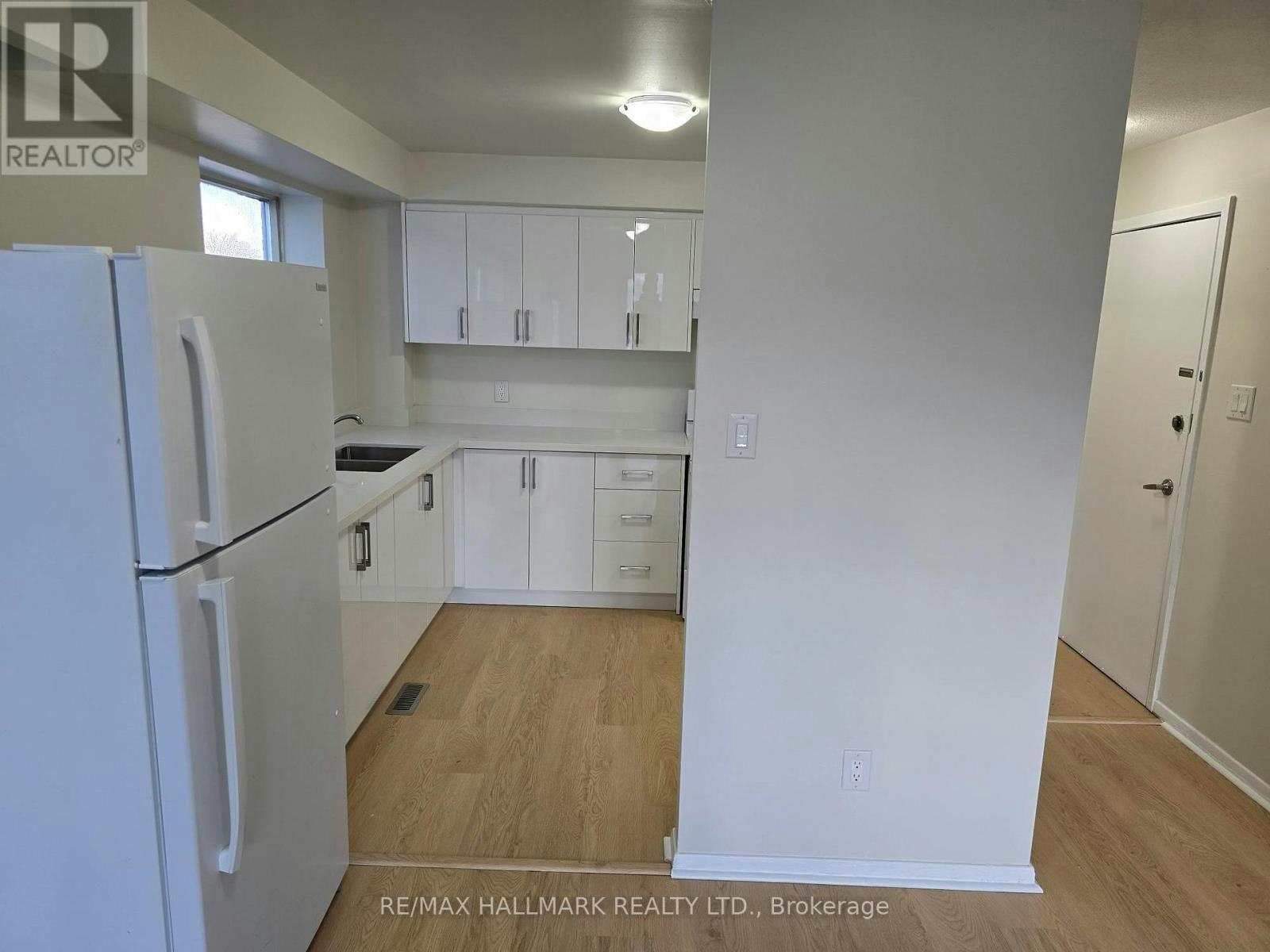 1-914 Sheppard Avenue W, Toronto, ON, M3H 2T6 - 8