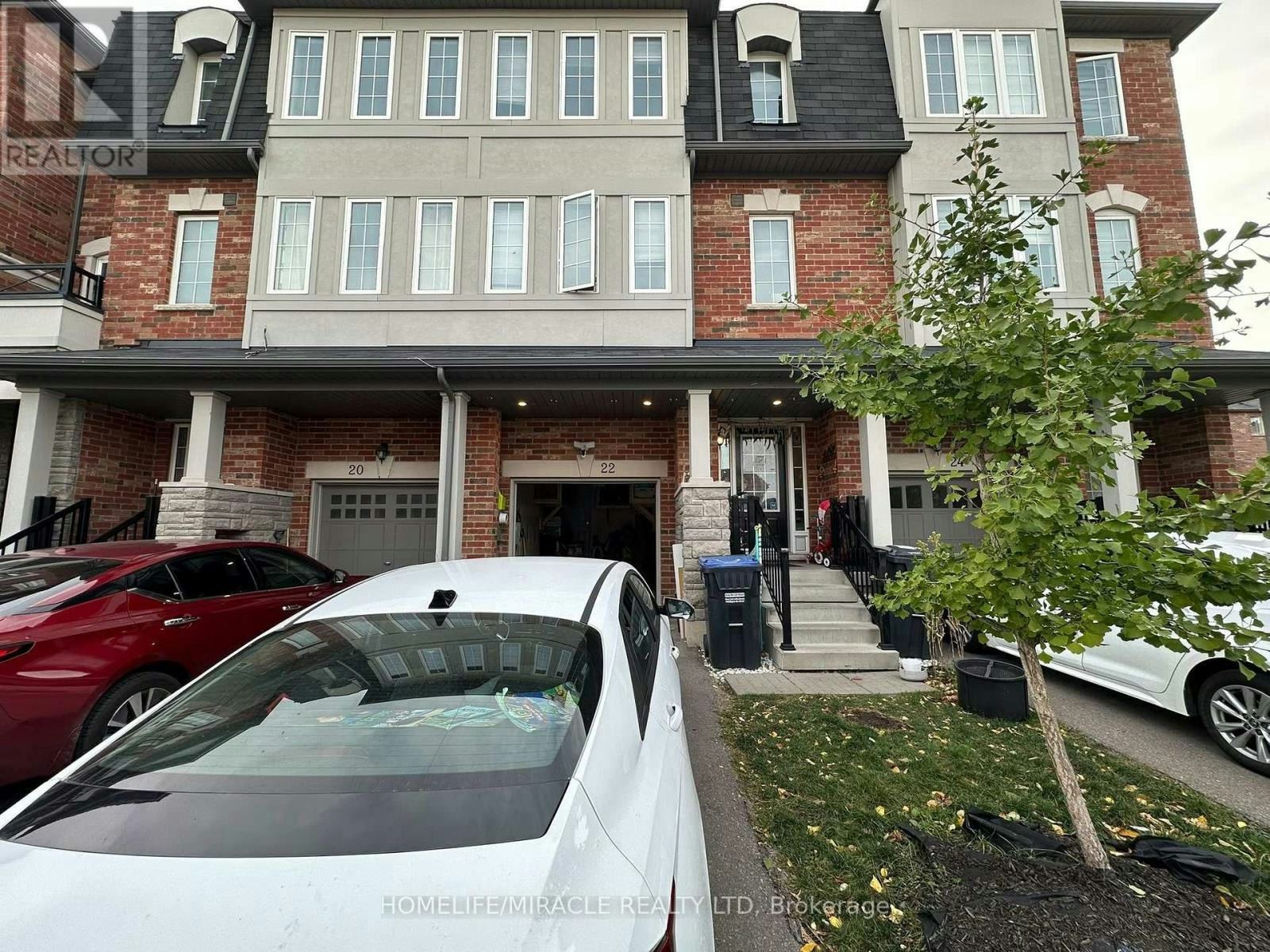 22 Hobart Gardens, Brampton, ON, L6Z 0J1 - 2