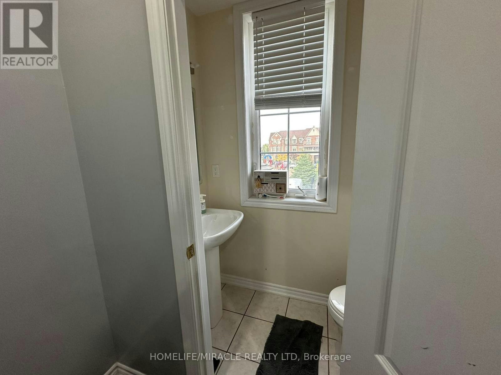 22 Hobart Gardens, Brampton, ON, L6Z 0J1 - 12