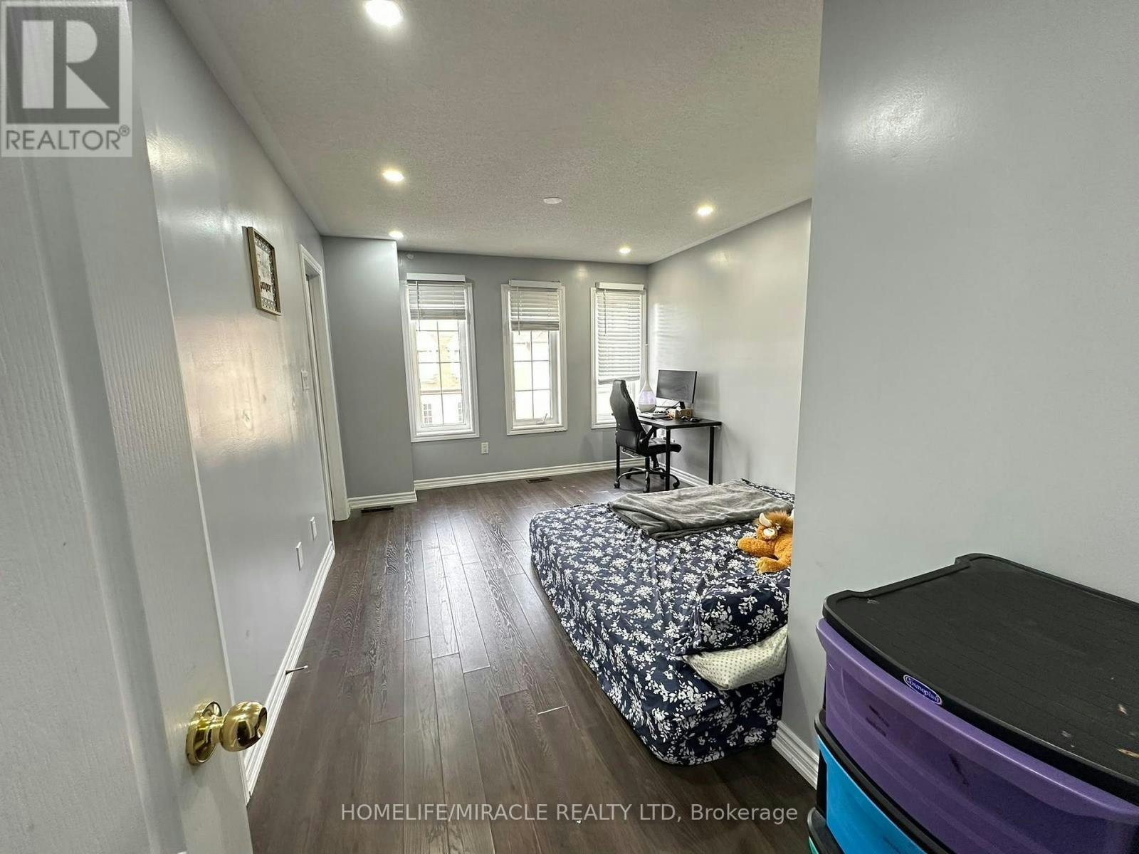22 Hobart Gardens, Brampton, ON, L6Z 0J1 - 14