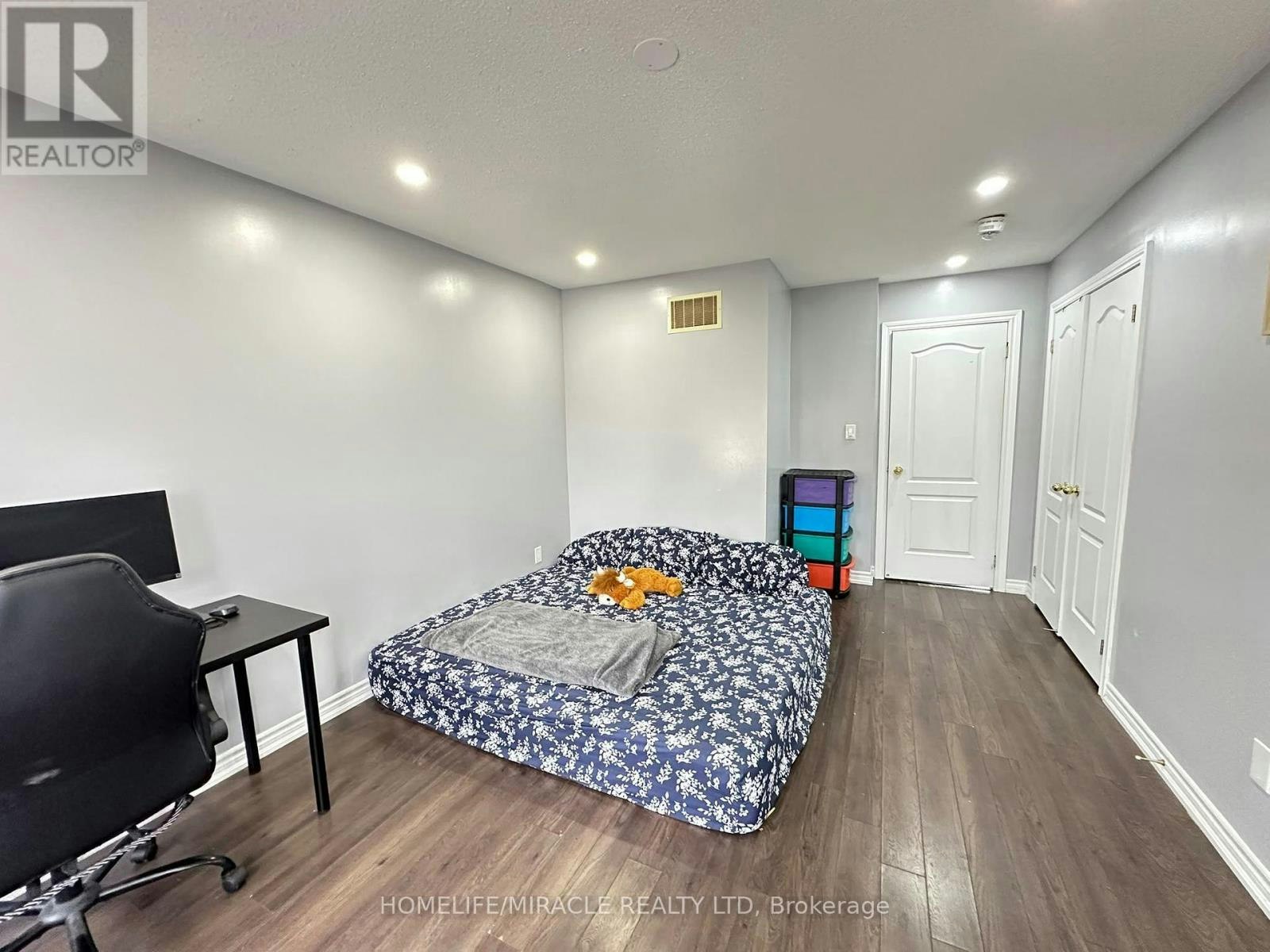 22 Hobart Gardens, Brampton, ON, L6Z 0J1 - 15