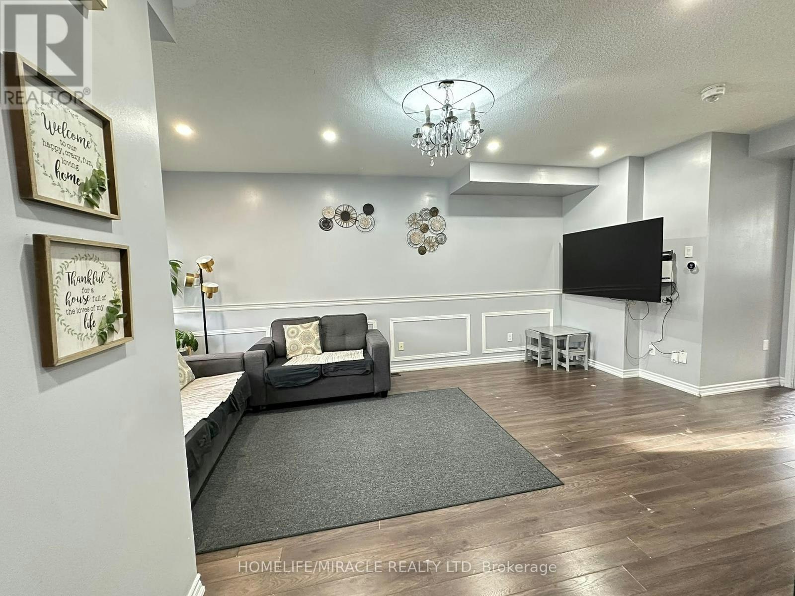 22 Hobart Gardens, Brampton, ON, L6Z 0J1 - 7