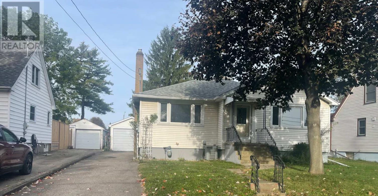 5137 Ontario Avenue, Niagara Falls, ON, L2E 3R7 - 3
