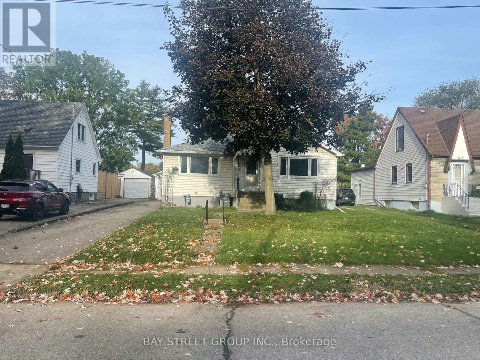 5137 Ontario Avenue, Niagara Falls, ON, L2E 3R7