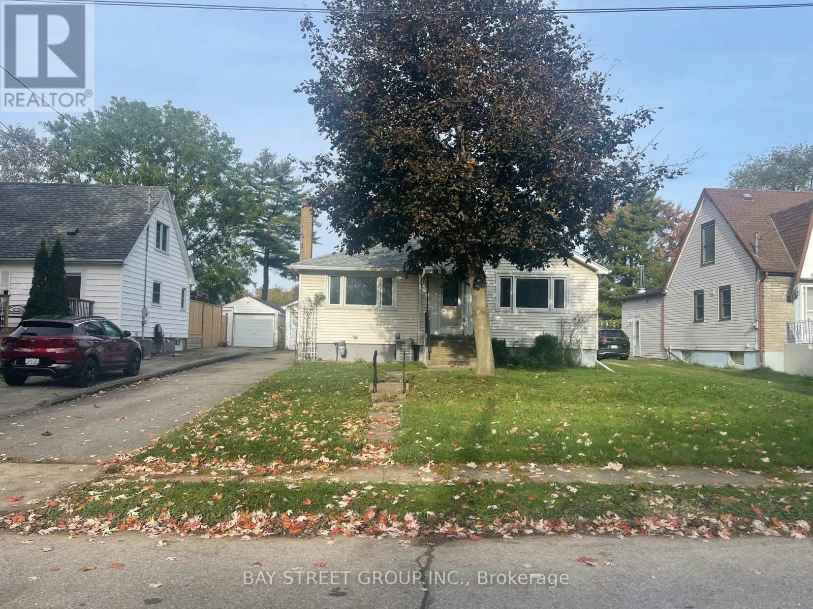 5137 Ontario Avenue, Niagara Falls, ON, L2E 3R7 - 2