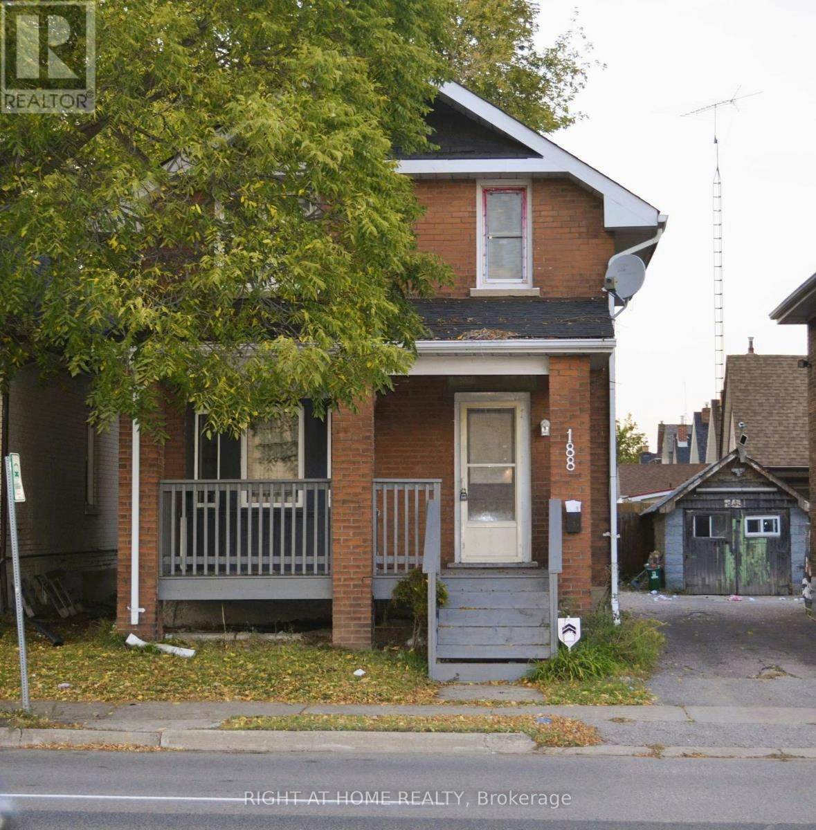 188 Adelaide Avenue E, Oshawa, ON, L1G 1Z4