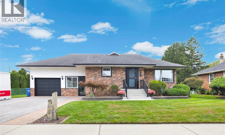 146 Huron