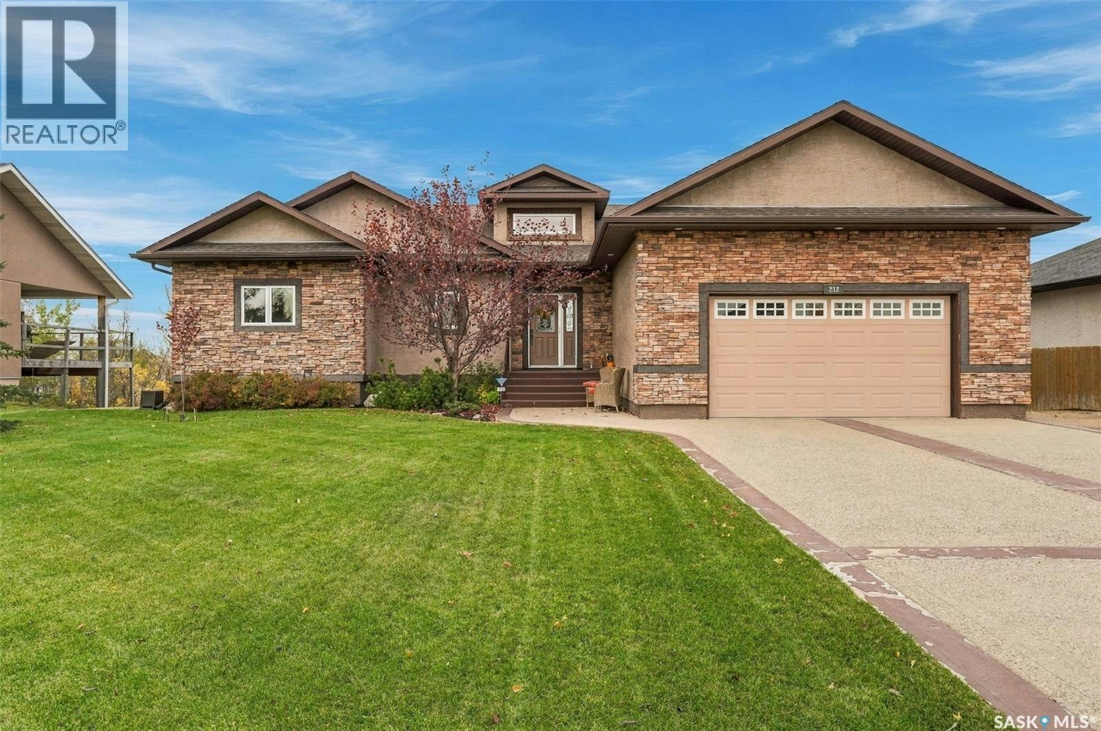 212 Edgewood Drive, Buena Vista, SK, S2V 1C3