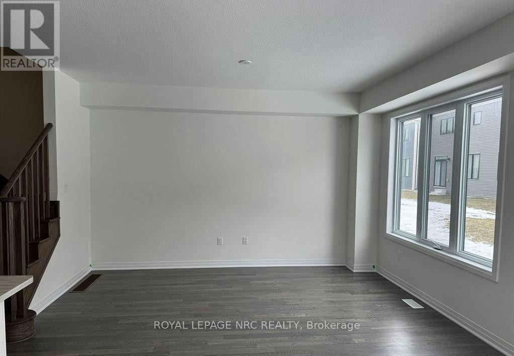 48 Varsity Drive, Welland, ON, L3B 0N3 - 9