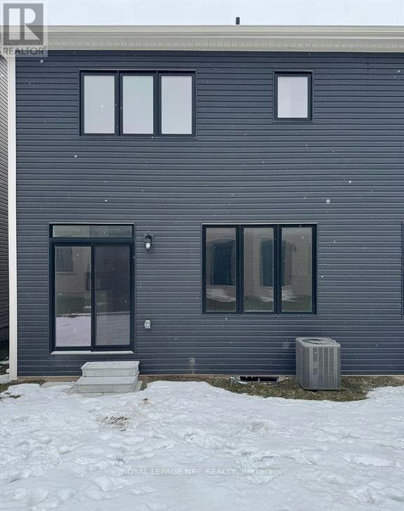 48 Varsity Drive, Welland, ON, L3B 0N3 - 4