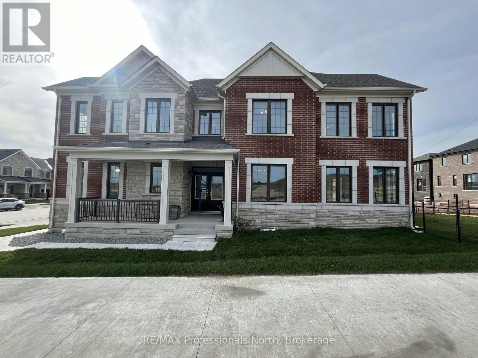 62 Lower Street, Barrie, ON, L9J 0B7