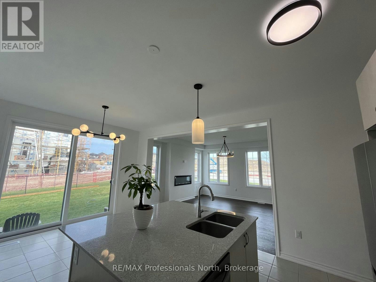 62 Lower Street, Barrie, ON, L9J 0B7 - 9