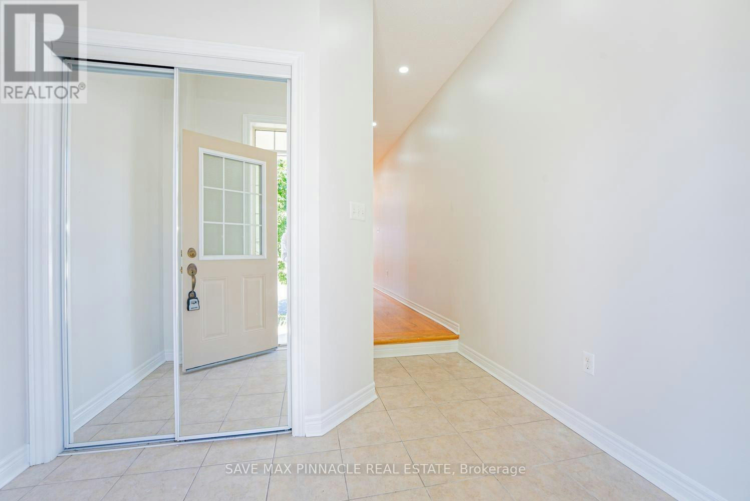 16 Baby Pointe Trail, Brampton, ON, L7A 0W3 - 4