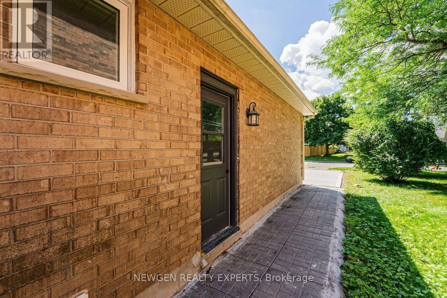 31 Stock Court, Cambridge, ON, N3C 3R4 - 43