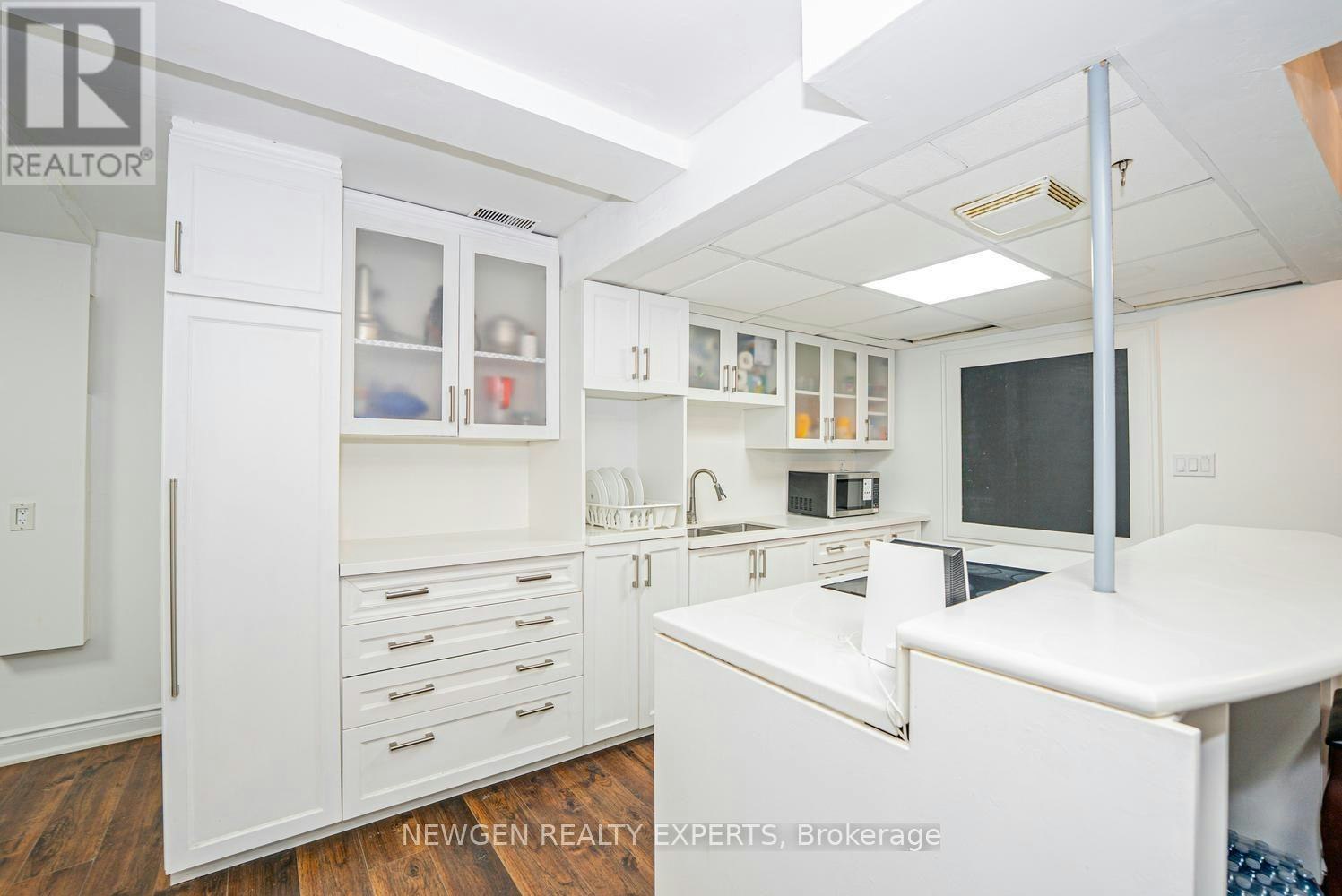 31 Stock Court, Cambridge, ON, N3C 3R4 - 39