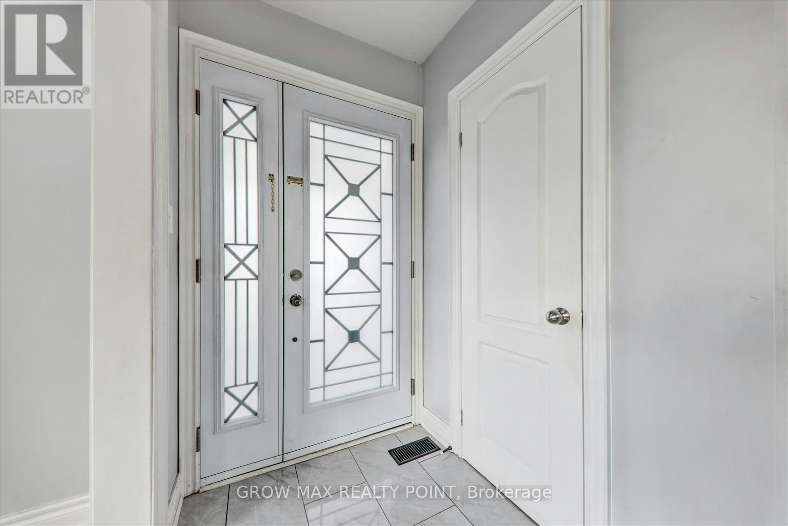 UPPER-184 Canlish Road E, Toronto, ON, M1P 1T2 - 6