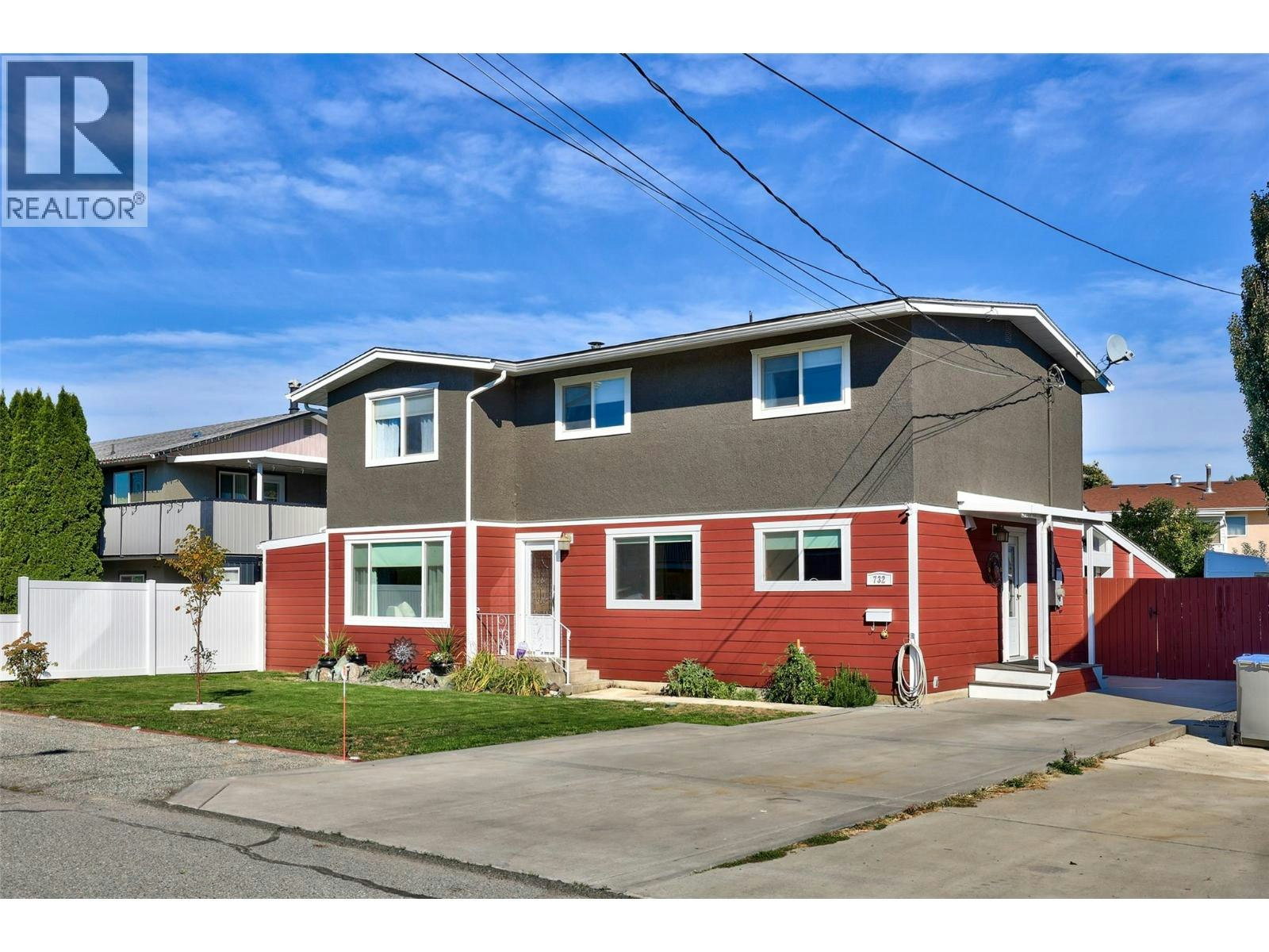 732 Ivy Avenue, Kamloops, BC, V2B 3X1