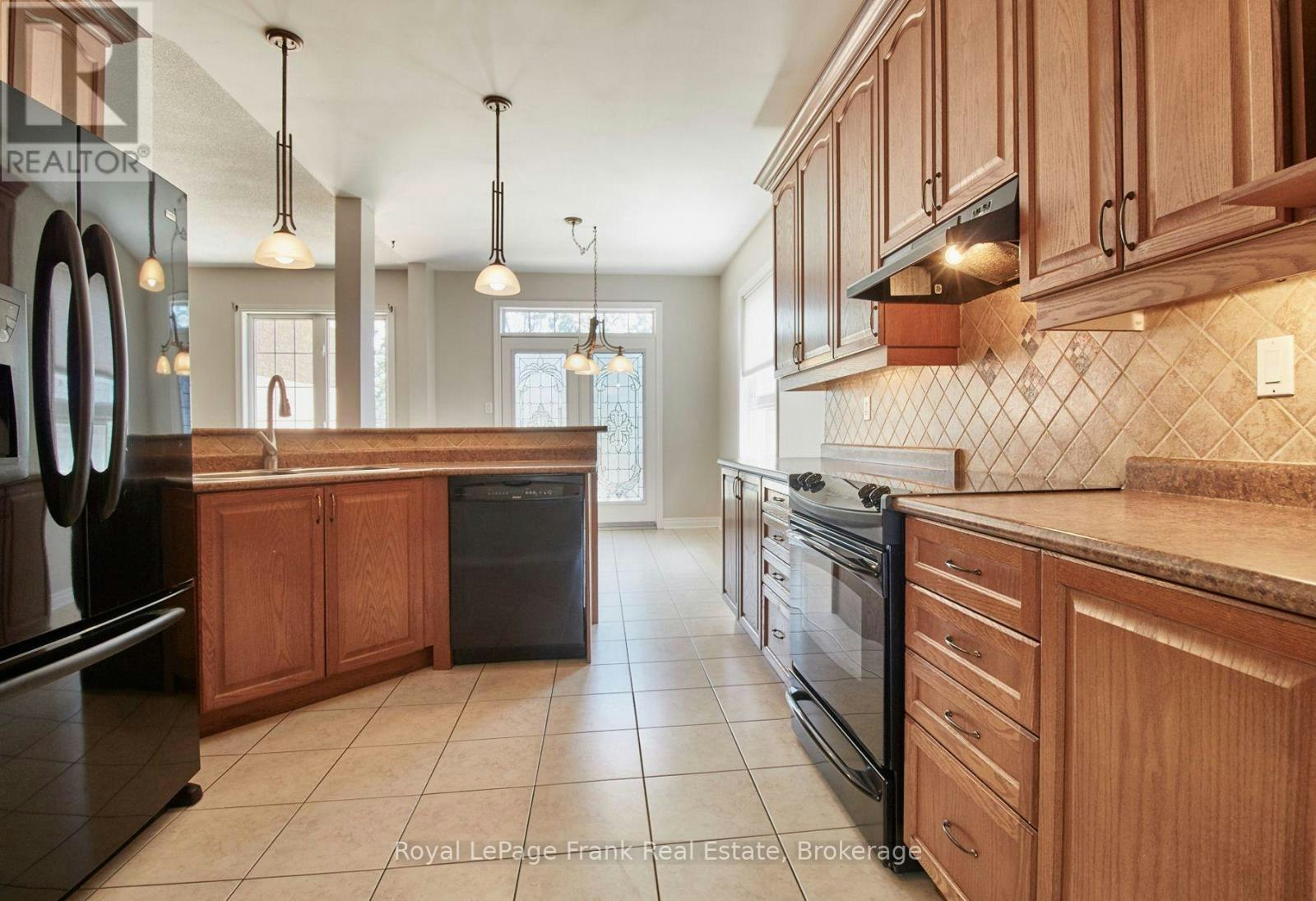 43 Helston Crescent, Whitby, ON, L1M 2K3 - 7