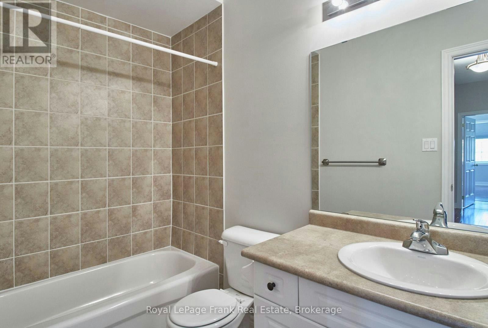 43 Helston Crescent, Whitby, ON, L1M 2K3 - 16