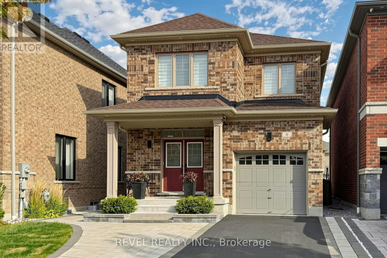 6 Dumaine Street, Whitby, ON, L1P 0G8