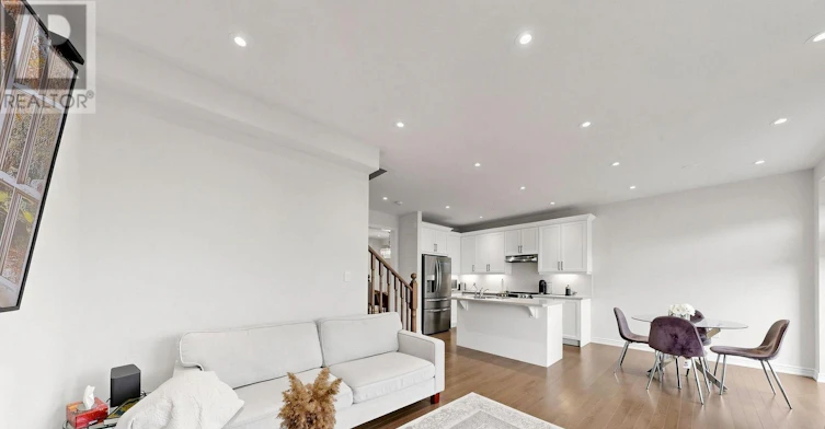 6 Dumaine Street, Whitby, ON, L1P 0G8 - 9