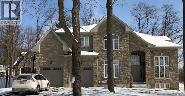 B2-523 Hamilton Drive, Hamilton, ON, L9G 2A9