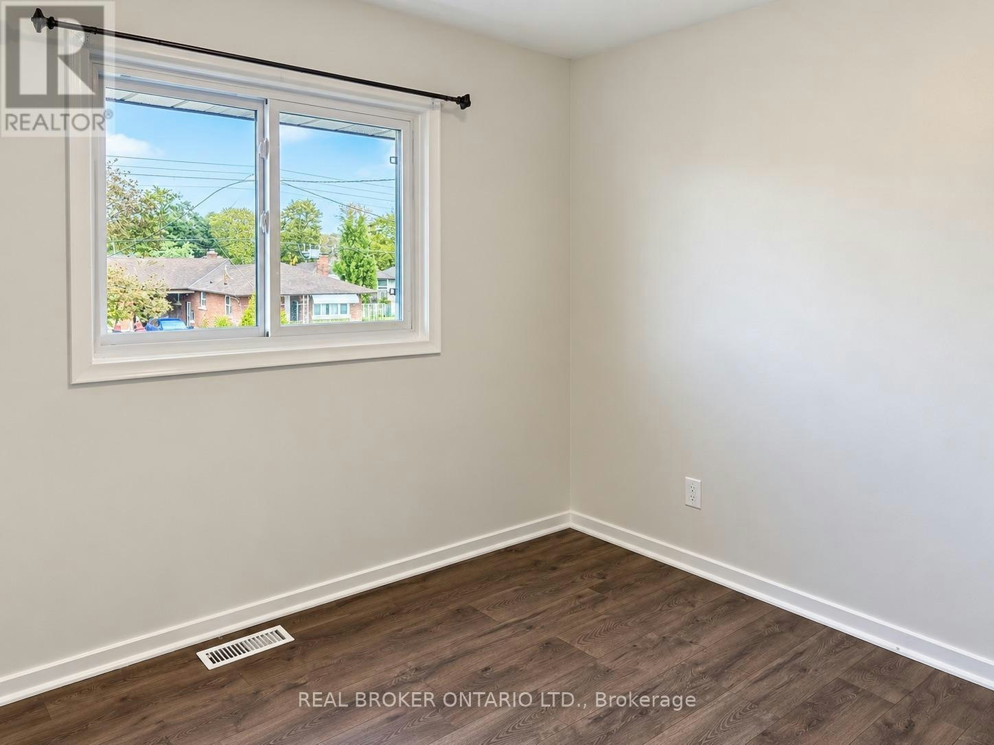 49 Thompson Avenue, Thorold, ON, L2V 2N2 - 14