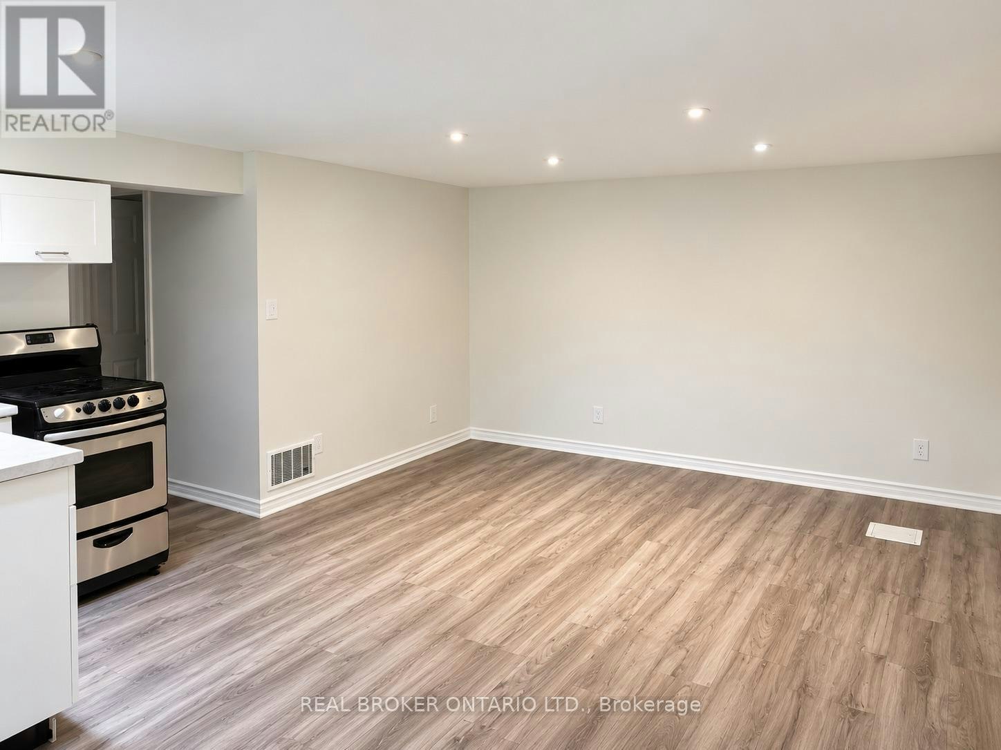 49 Thompson Avenue, Thorold, ON, L2V 2N2 - 16