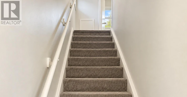 49 Thompson Avenue, Thorold, ON, L2V 2N2 - 6