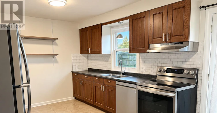 49 Thompson Avenue, Thorold, ON, L2V 2N2 - 4