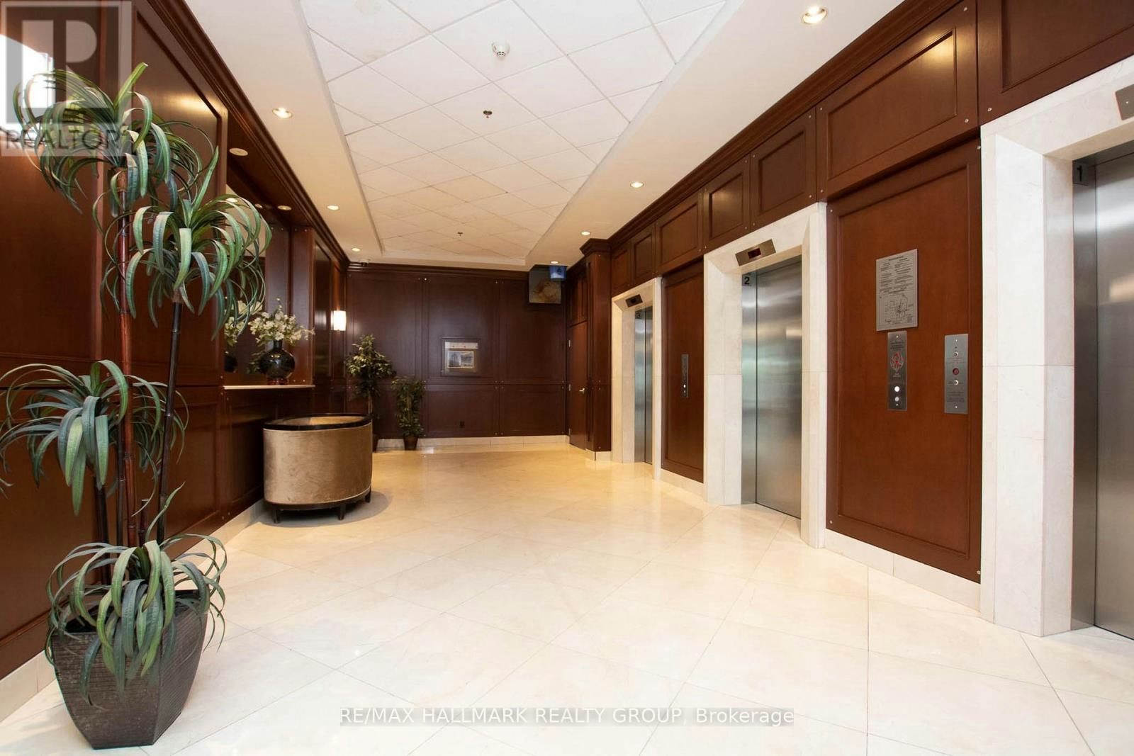 207-200 Rideau Street, Ottawa, ON, K1N 5Y1 - 4