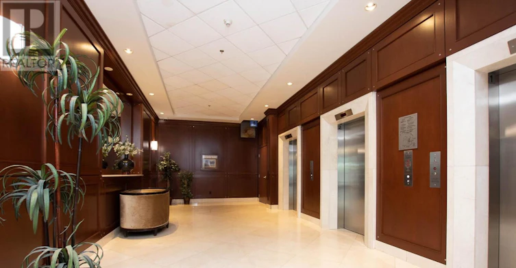 207-200 Rideau Street, Ottawa, ON, K1N 5Y1 - 4